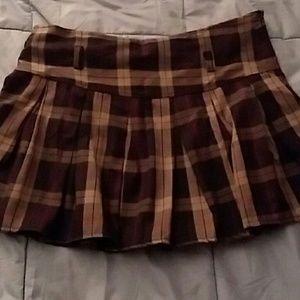 Adorable plaid skirt